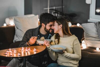 Cómo hacer una cena romántica en casa para sorprender a tu pareja