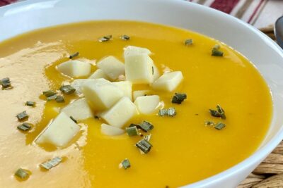 Cómo hacer una reconfortante sopa de calabaza casera