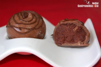 Postre de chocolate blanco y frambuesas: una delicia para los amantes del contraste