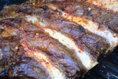 Prepara deliciosas costillas a la barbacoa